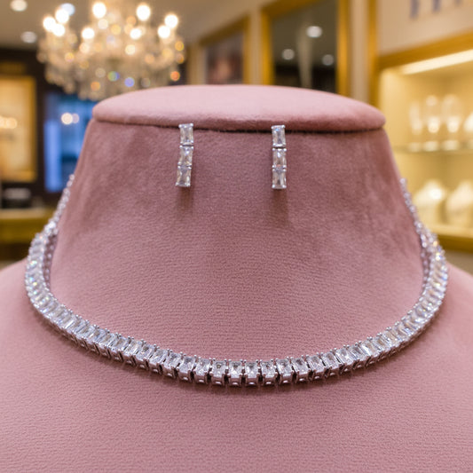 The Luminous Link Necklace