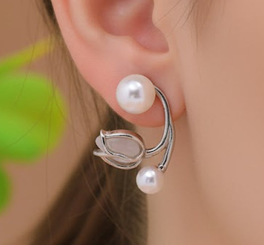 Floral Pearl Vine Earrings – Elegant Silver Finish Design