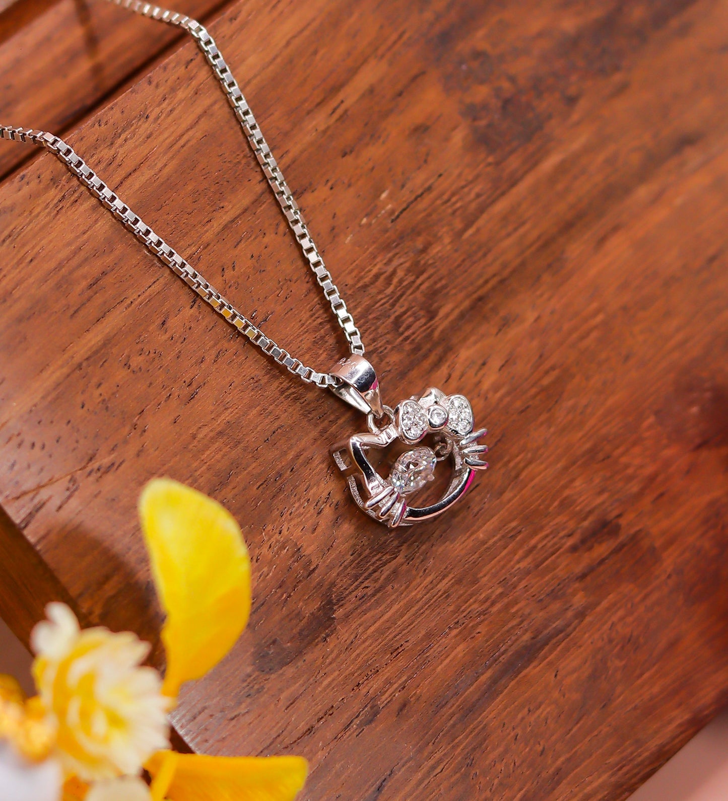 Paw Love Spark Silver Pendant