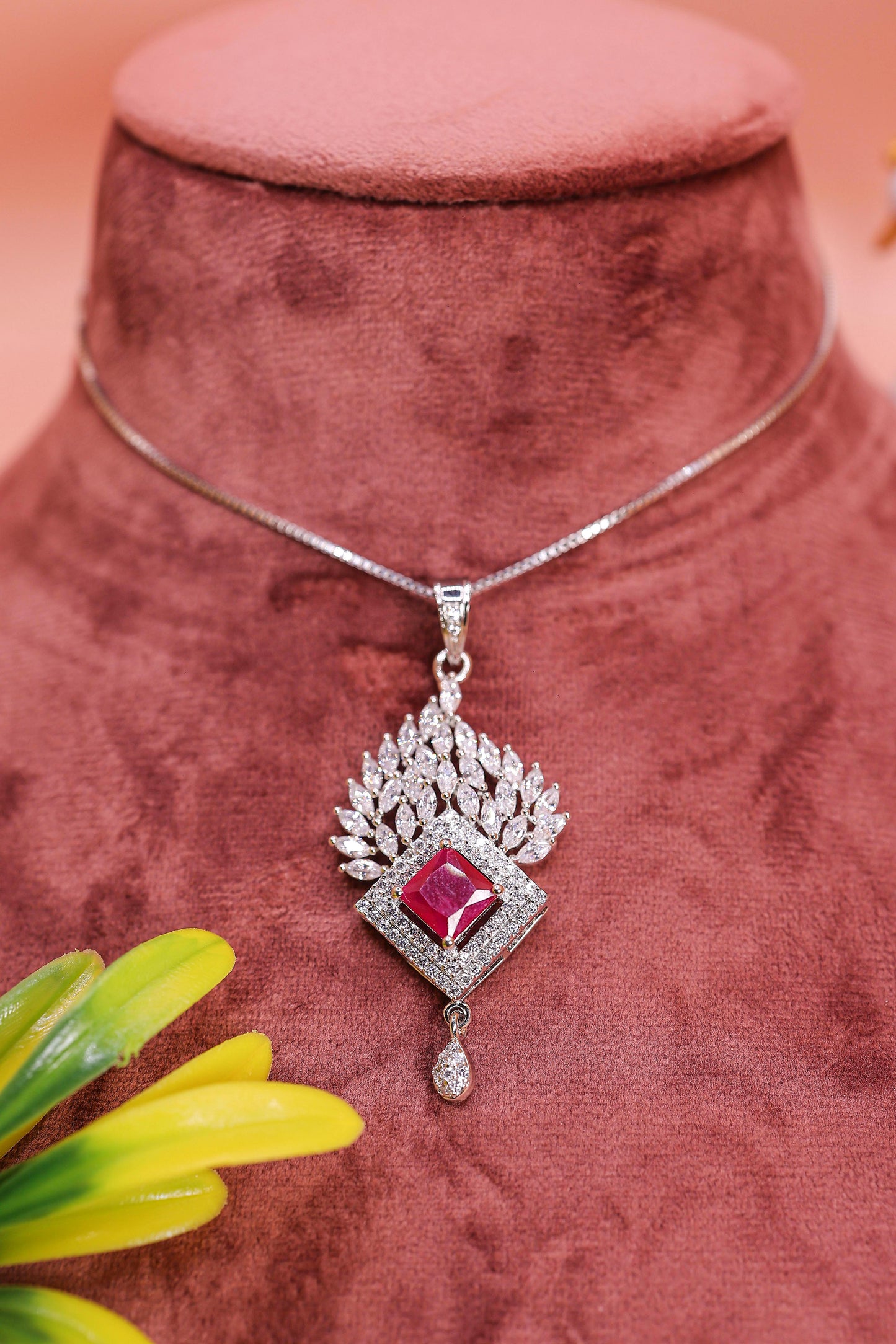 Royal Ruby Crest Pendant Set