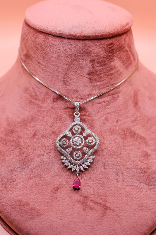 Regal Trellis Pendant Set