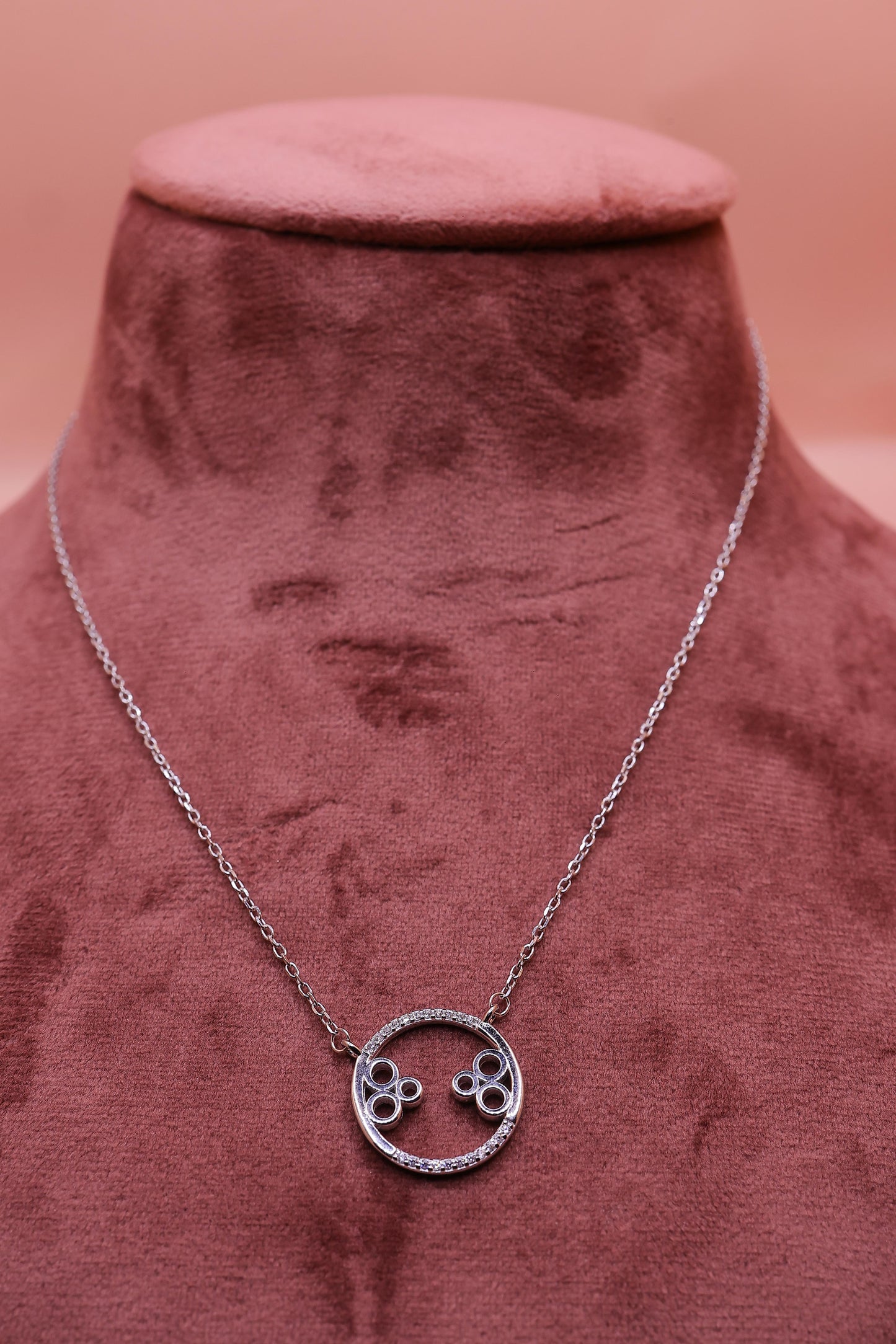 Trinity Petal Halo chain pendant