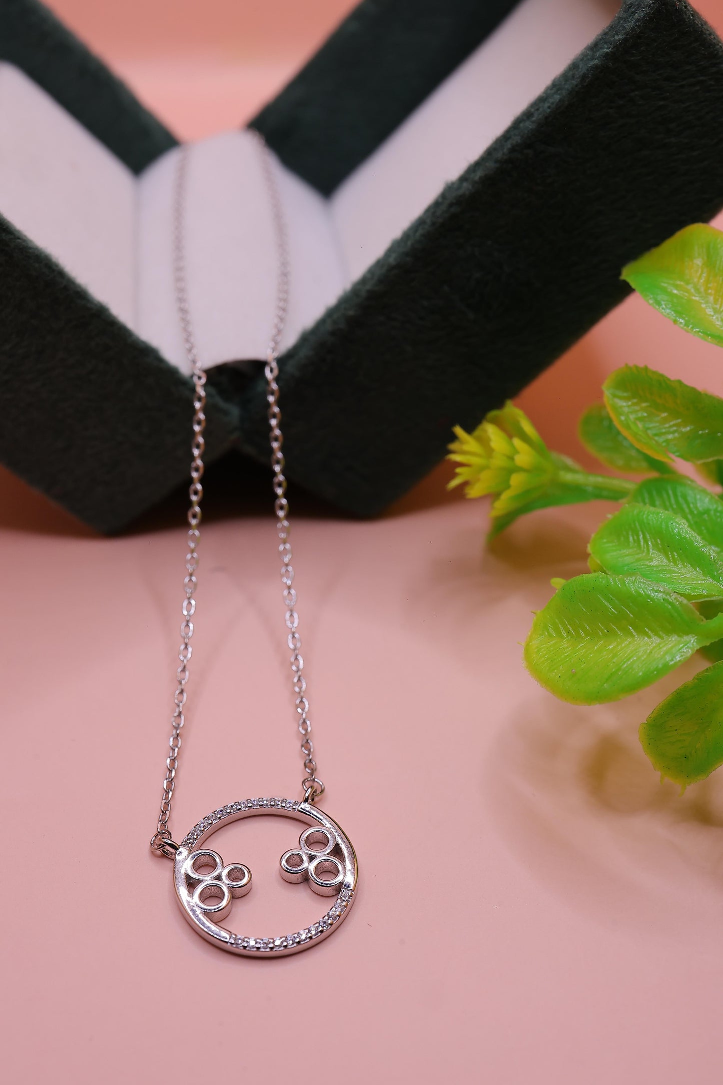 Trinity Petal Halo chain pendant