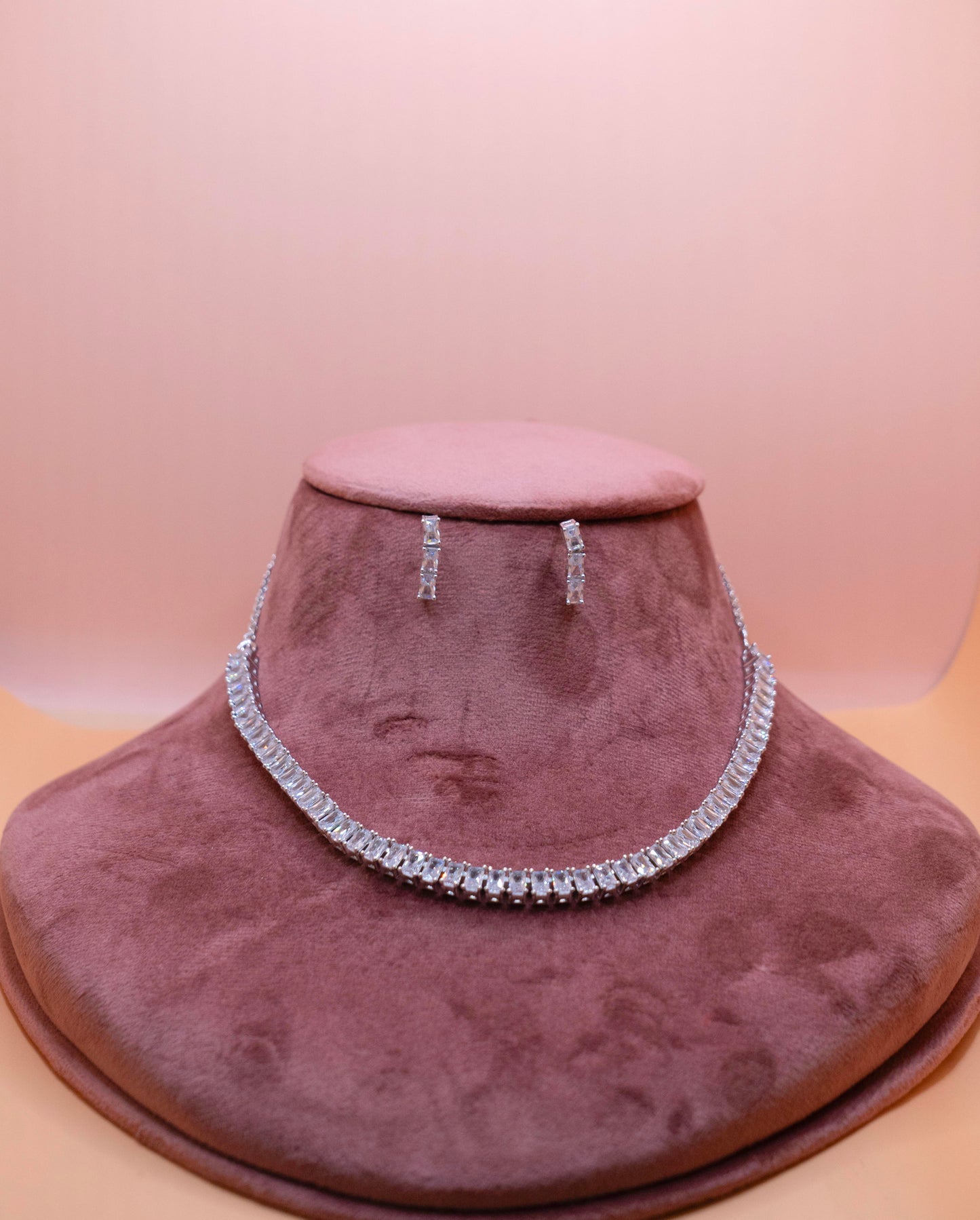 The Luminous Link Necklace