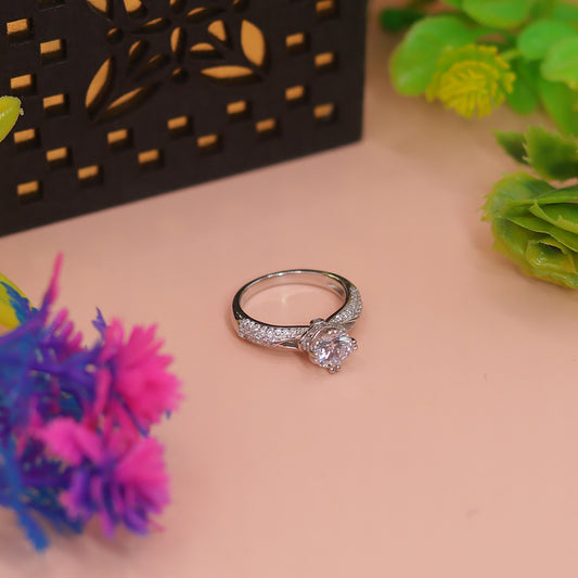 Luxe Twist Solitaire Silver Ring