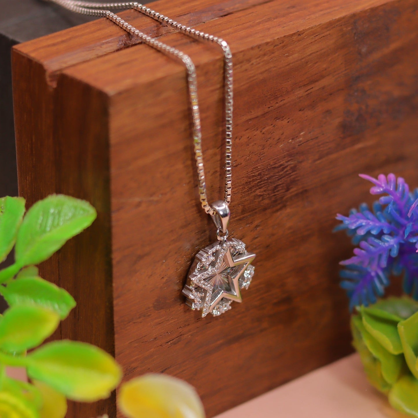 Premium 925 Sterling Silver Star Pendant – Elegant Shine with Fine Detailing