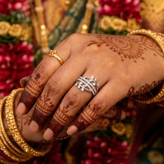 Elegant Vine Band Silver Ring